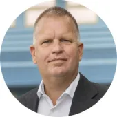 Edvard Kälvesten,