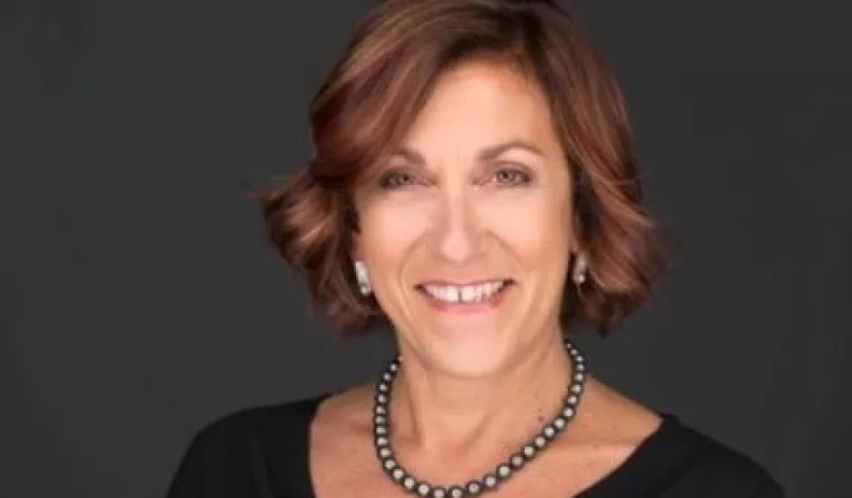 Debbie Gustafson Photo