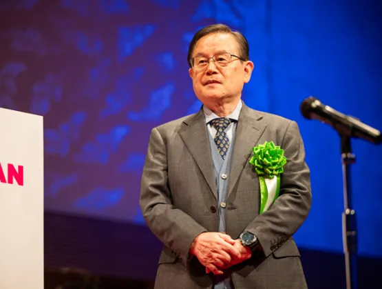 辻村 学氏