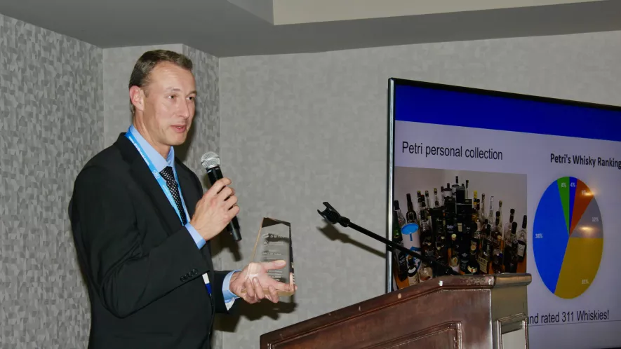 Petri Santala humbly accepting his 2022 MSIG Hof Award