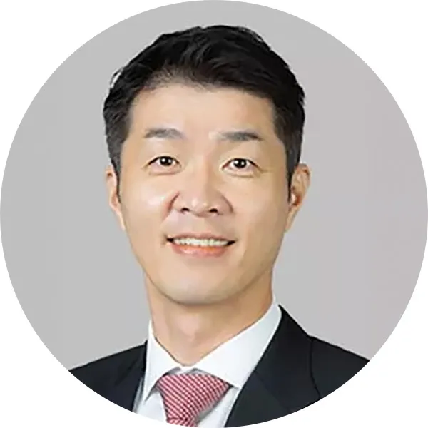 安井 健二