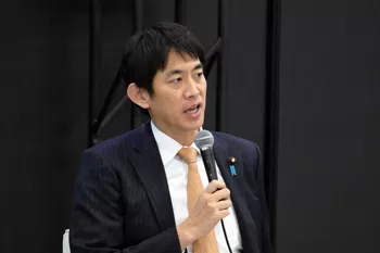 小林 鷹之氏