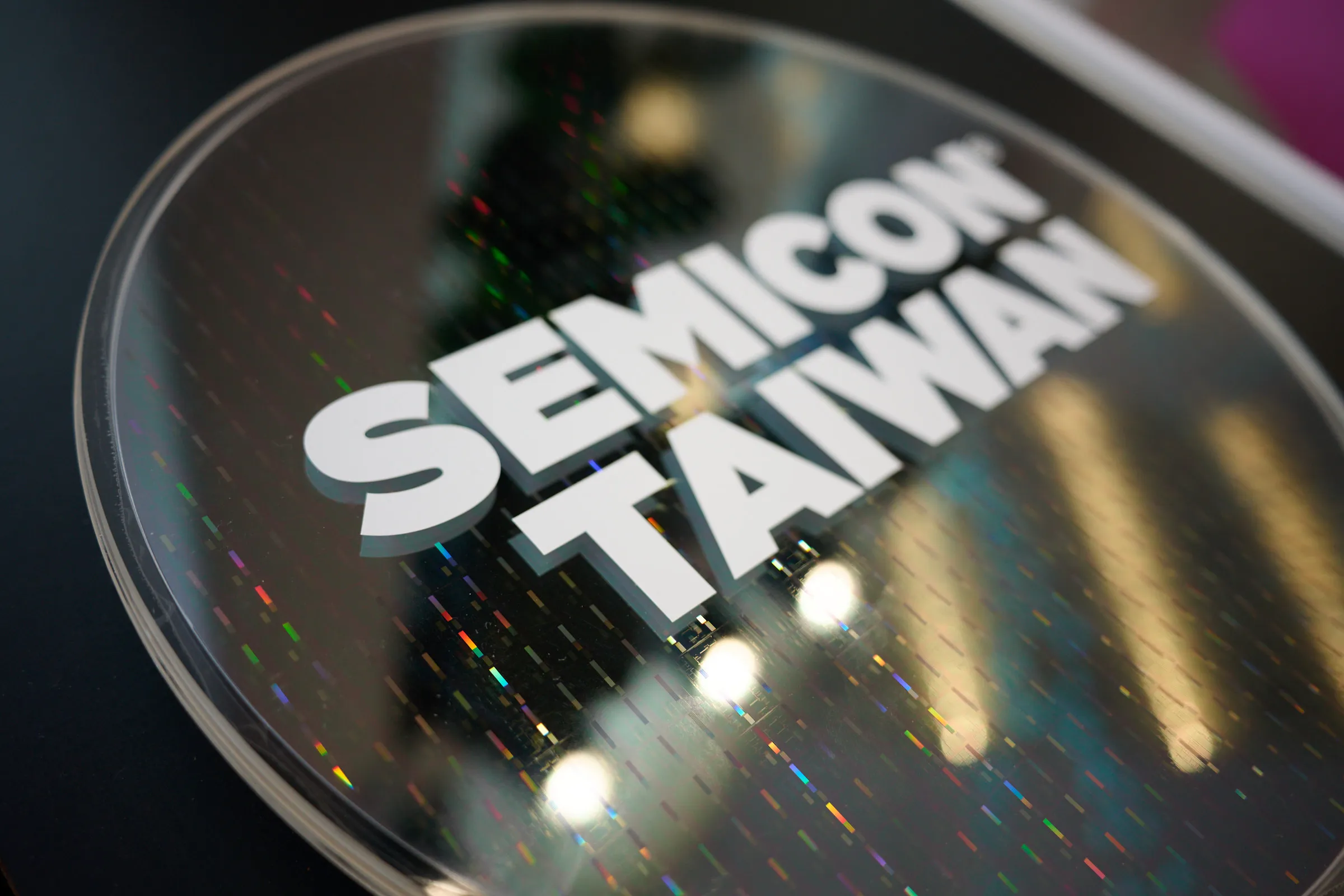 Professor Hiroshi Ishiguro Will Return to Speak at SEMICON Taiwan 2025